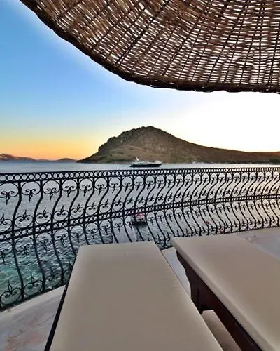 Denize Sifir Essiz Бодрум