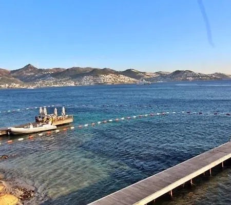 Tatil Evi Denize Sıfır Eşsiz