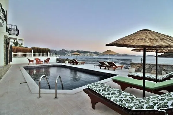 Denize Sifir Essiz Bodrum